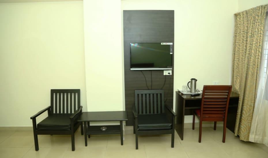 Sri Srinivasa Residency Hotel Kadapa Exterior foto